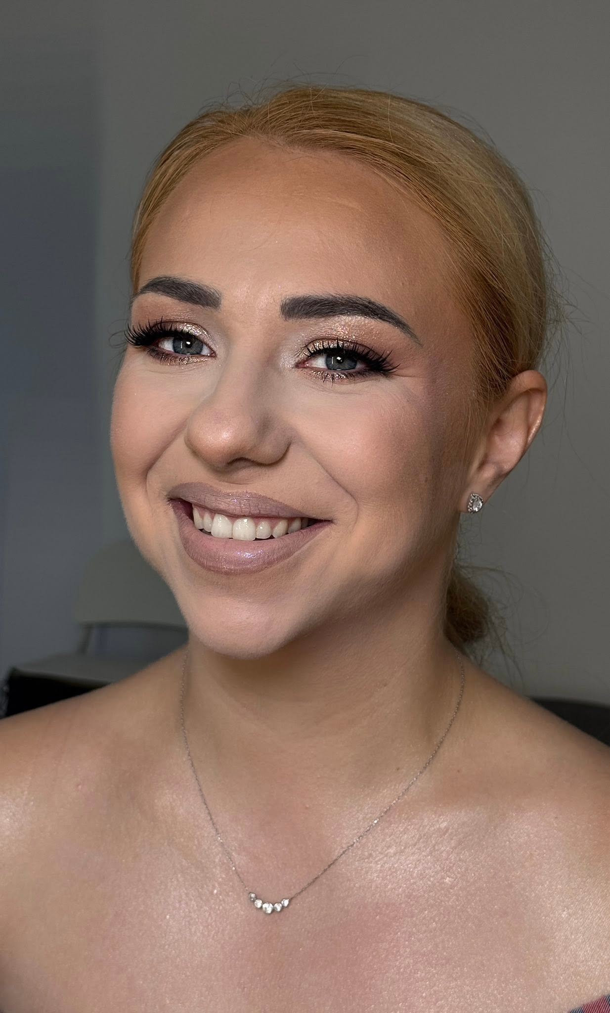Cum influențează experiența make-up artistului rezultatul final al machiajului